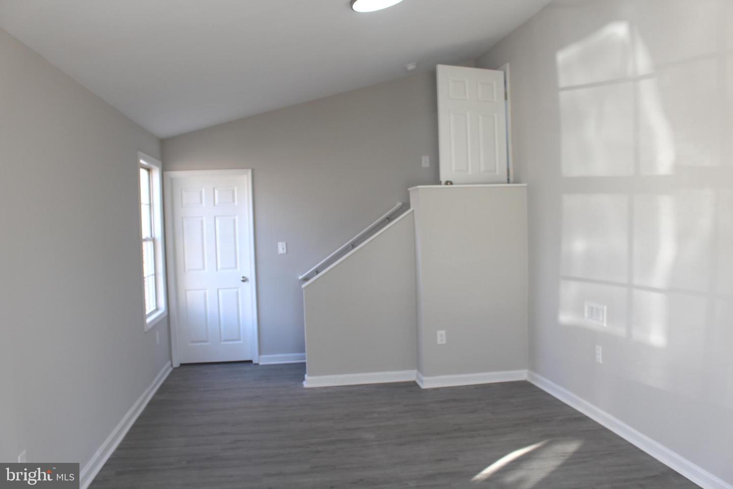 7967 Foster Ave Property Photo 35