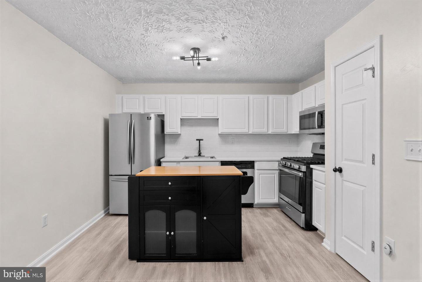 10-a Ironstone Ct Property Photo 3