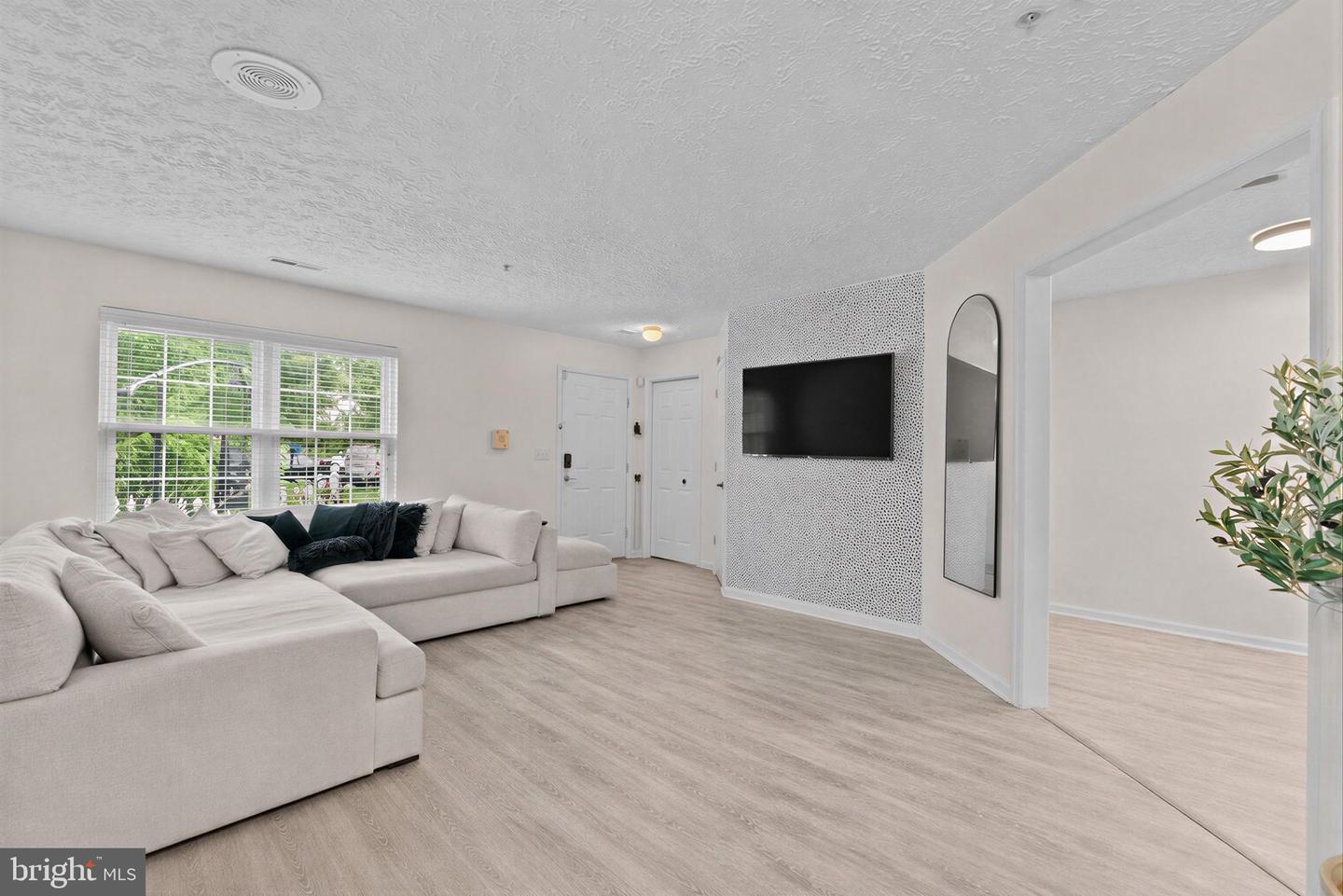 10-a Ironstone Ct Property Photo 5
