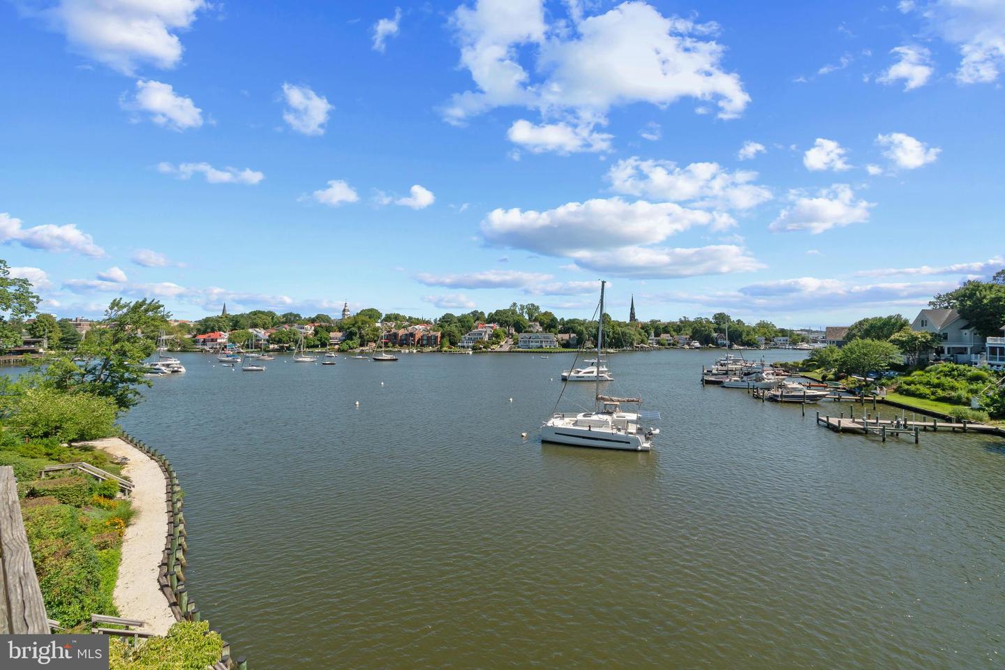 15 President Point Dr #b2 Property Photo 2