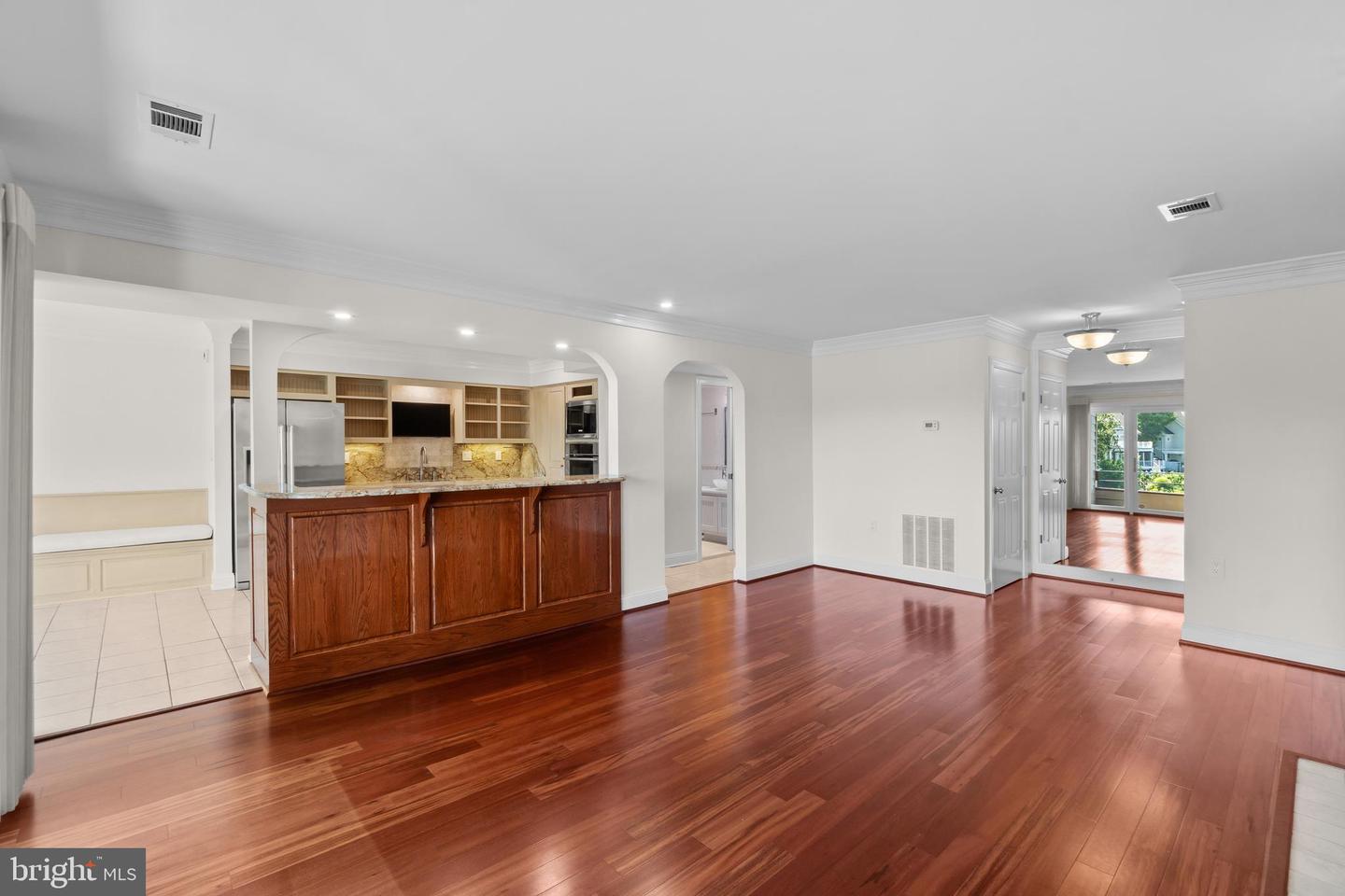 15 President Point Dr #b2 Property Photo 11