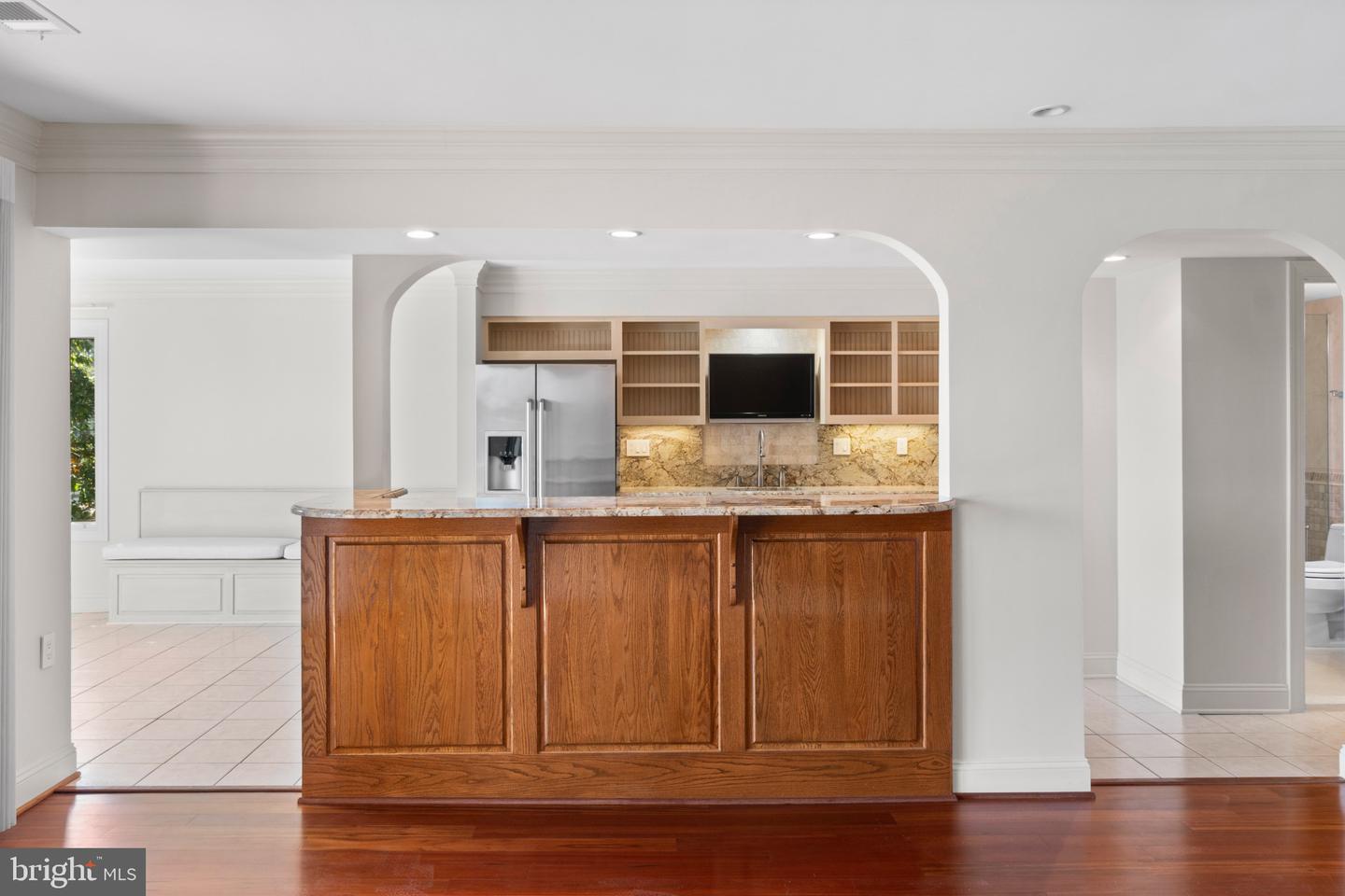 15 President Point Dr #b2 Property Photo 14