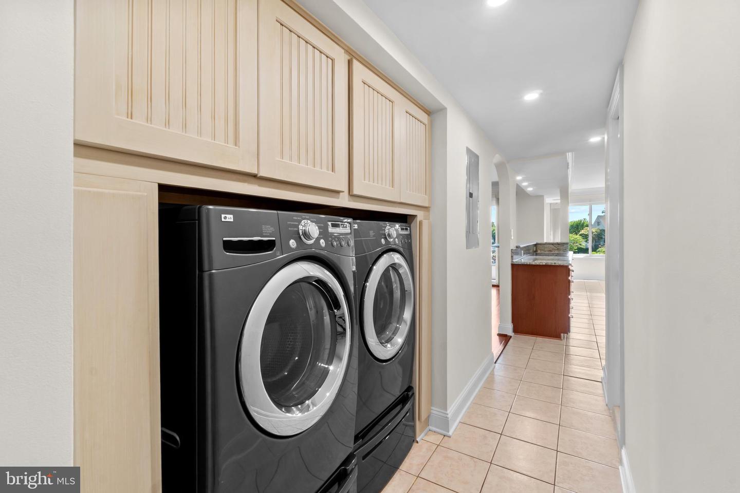 15 President Point Dr #b2 Property Photo 22