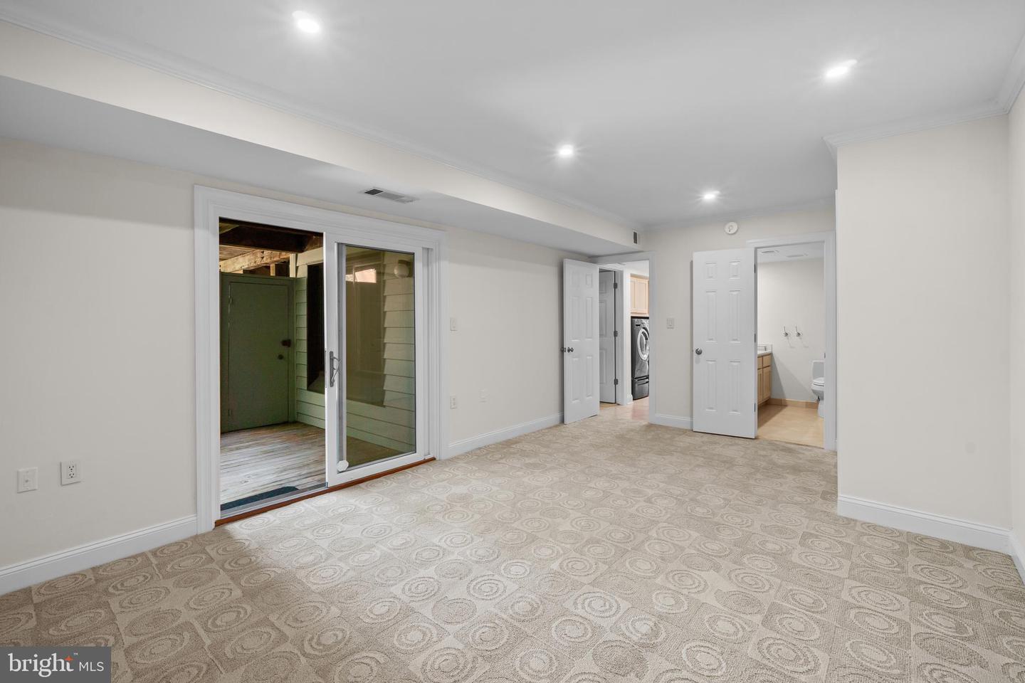 15 President Point Dr #b2 Property Photo 25