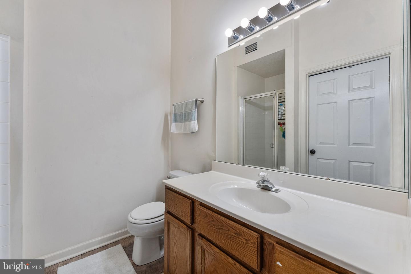 7840 Foxfarm Ln Property Photo 16