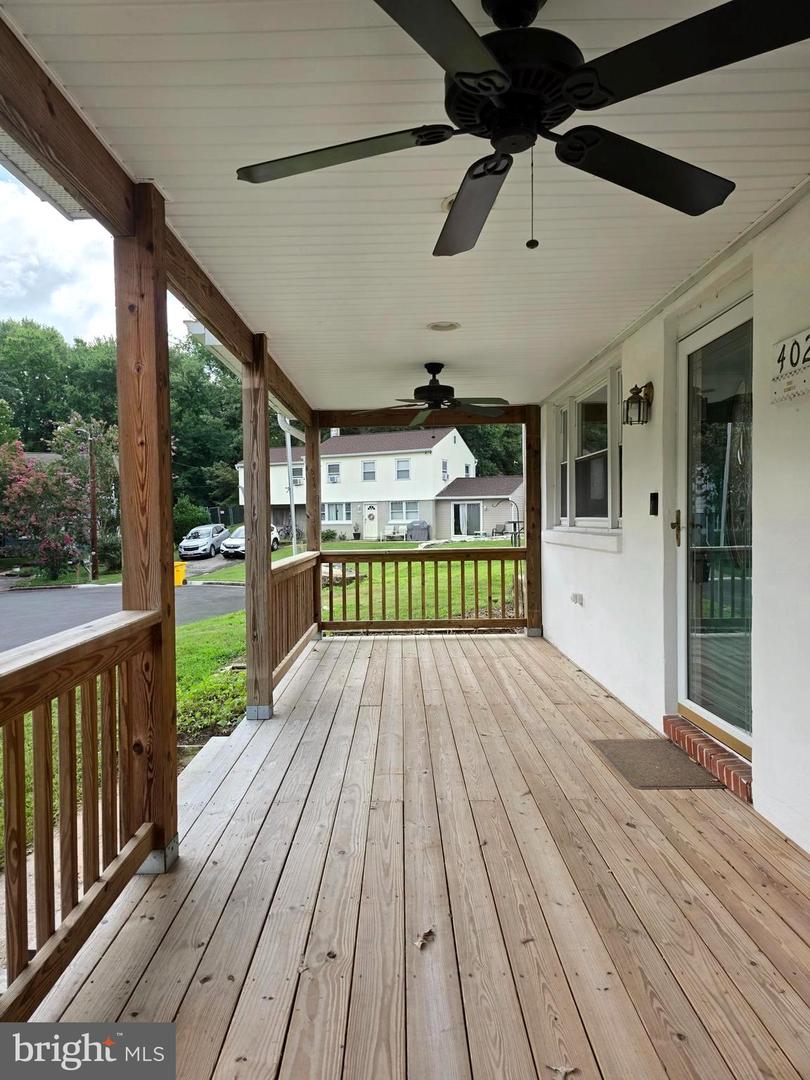 402 Tydings Ct Property Photo 3