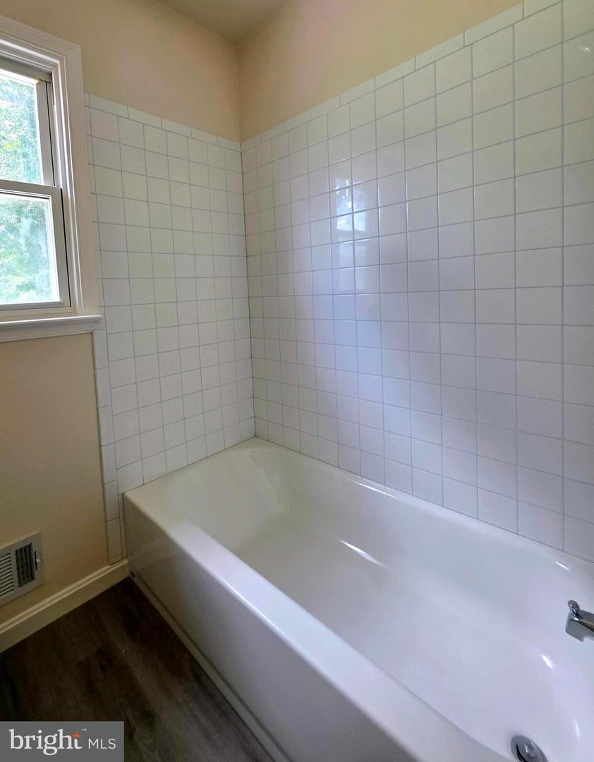 402 Tydings Ct Property Photo 22