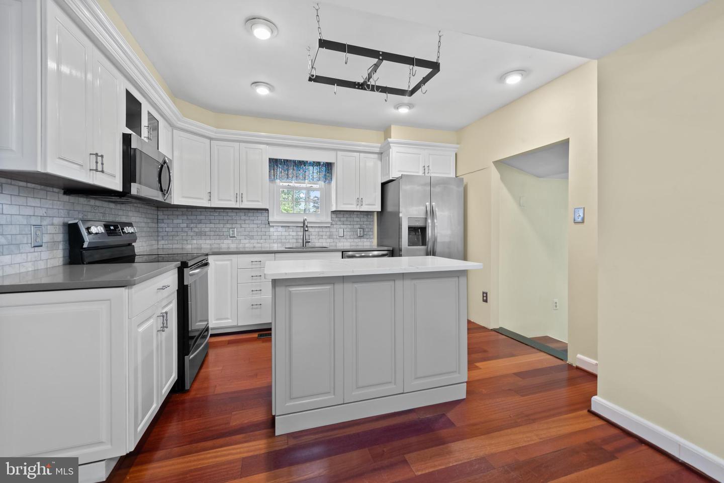 1023 Tudor Dr Property Photo 17