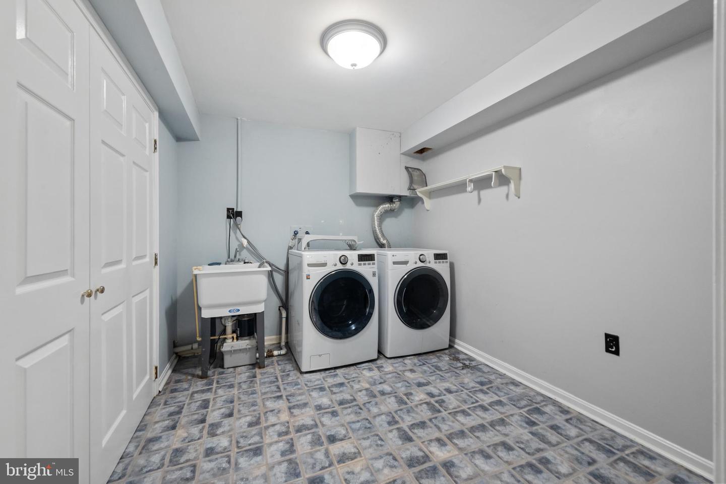 1023 Tudor Dr Property Photo 35