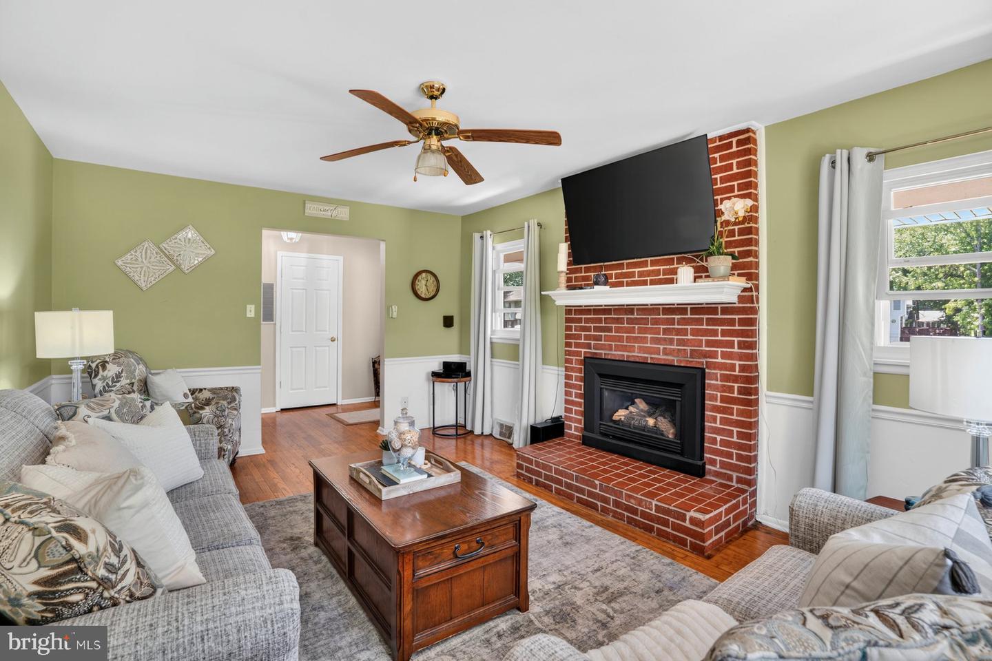 1518 Ridgely Dr Property Photo 27