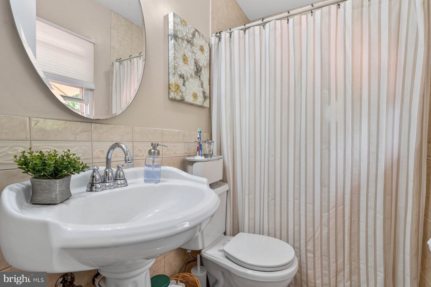 1518 Ridgely Dr Property Photo 35