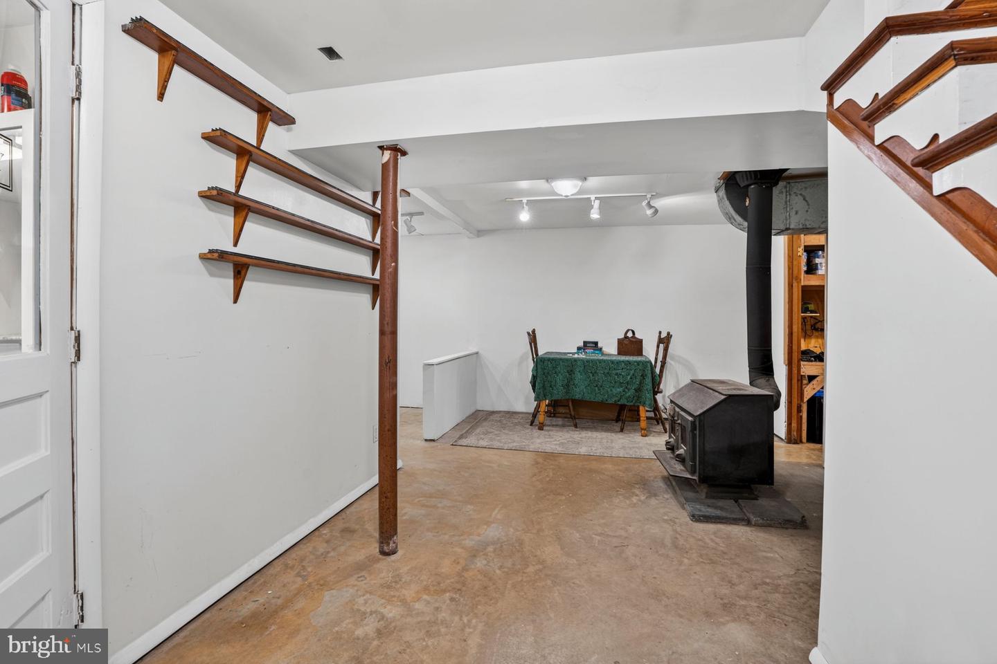 1518 Ridgely Dr Property Photo 43