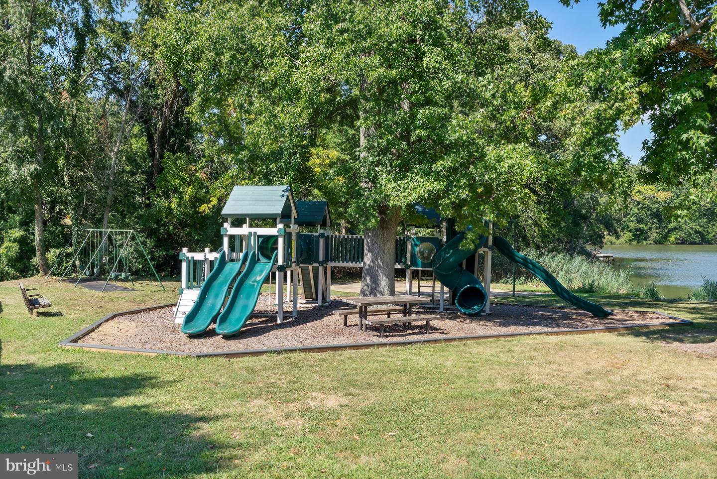 1518 Ridgely Dr Property Photo 49