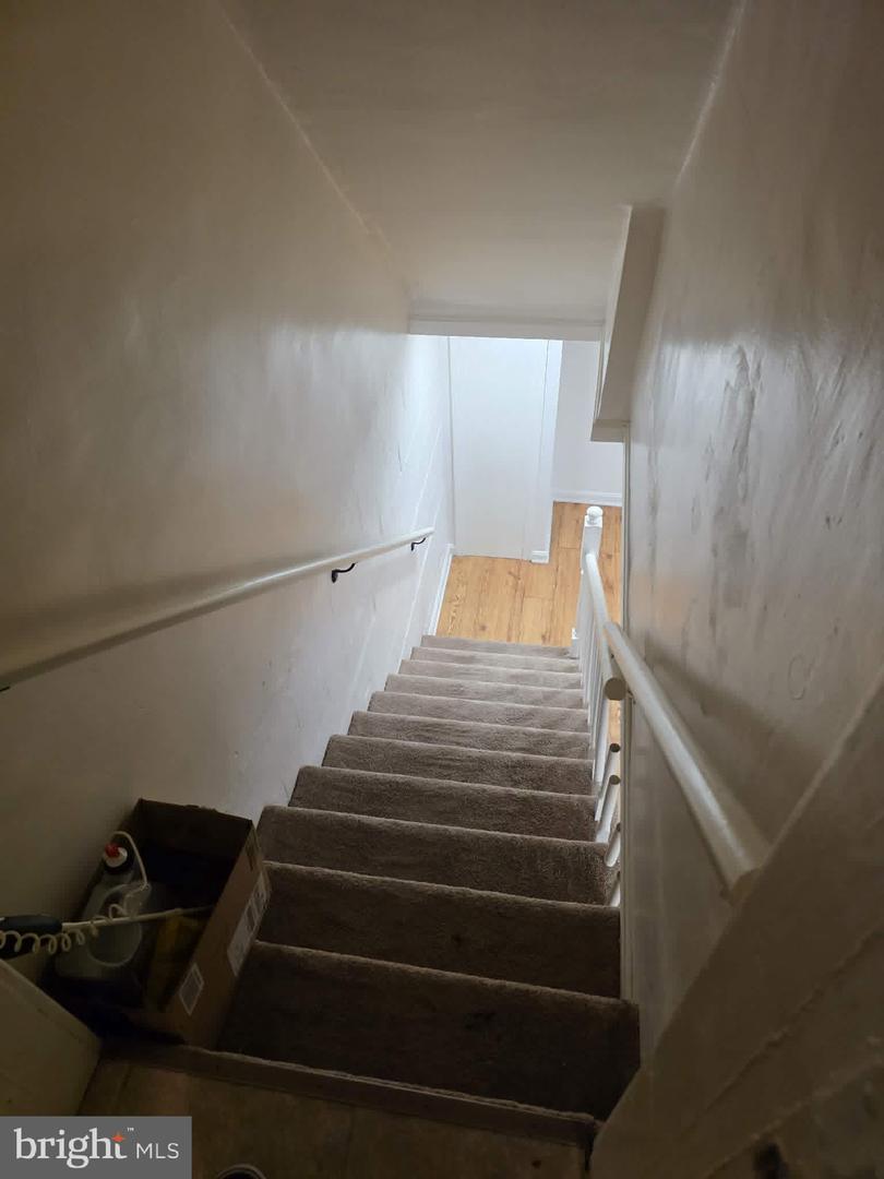 237 W Meadow Rd Property Photo 9
