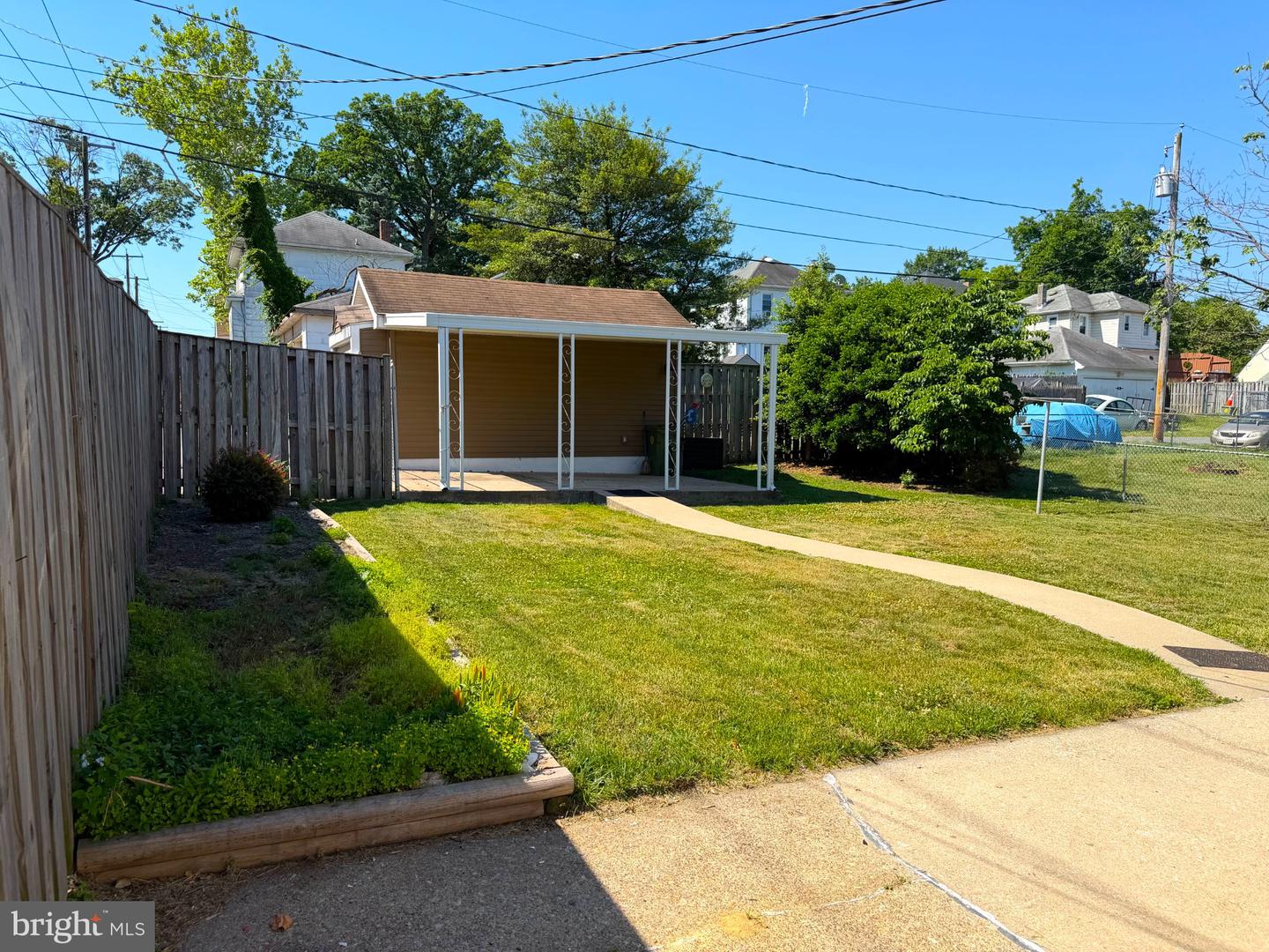 1 12th Ave Property Photo 4