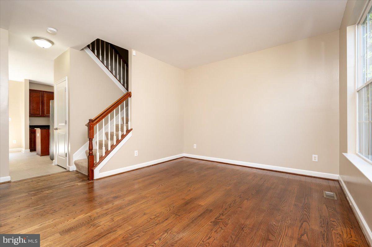 7307 Gardenia Ln Property Photo 3