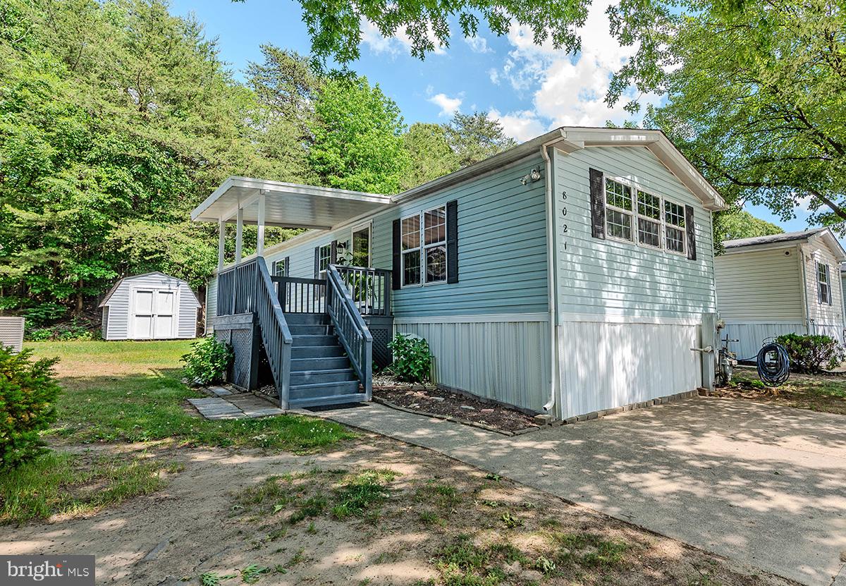 8021 Fair Breeze Dr Property Photo 1