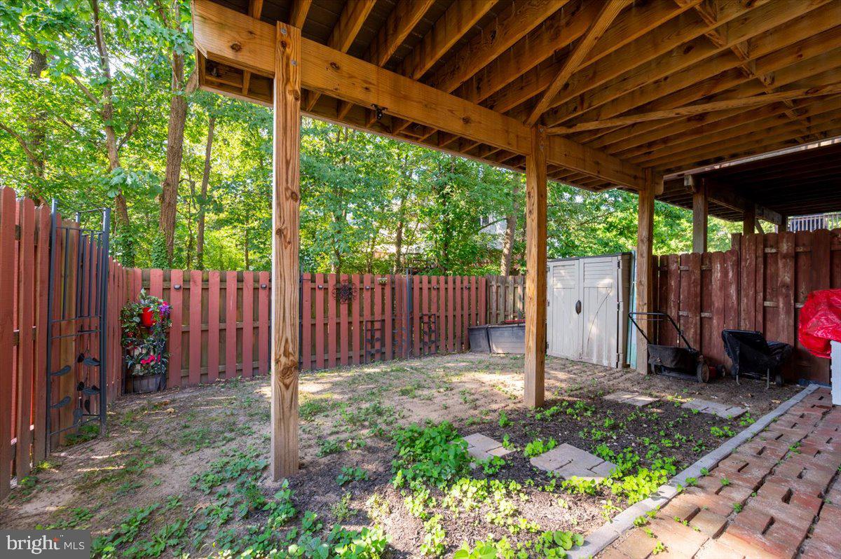 2209 Commissary Cir #284 Property Photo 33