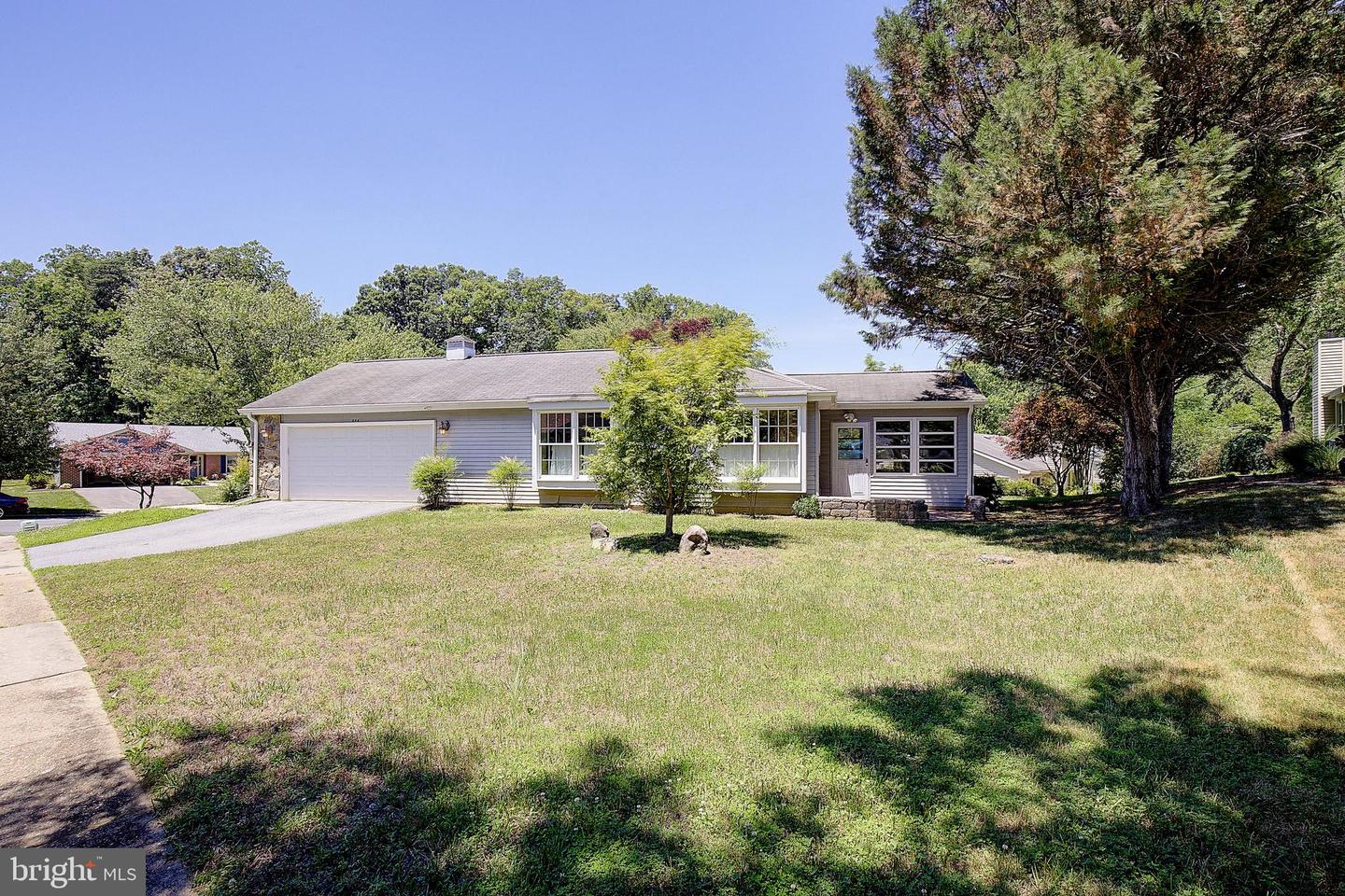 848 Deerwood Ct Property Photo 1