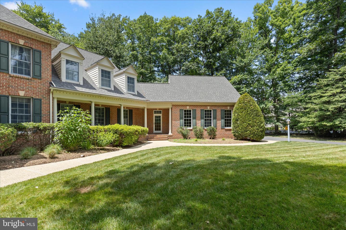 1322 Windsor Ridge Ln Property Photo 4