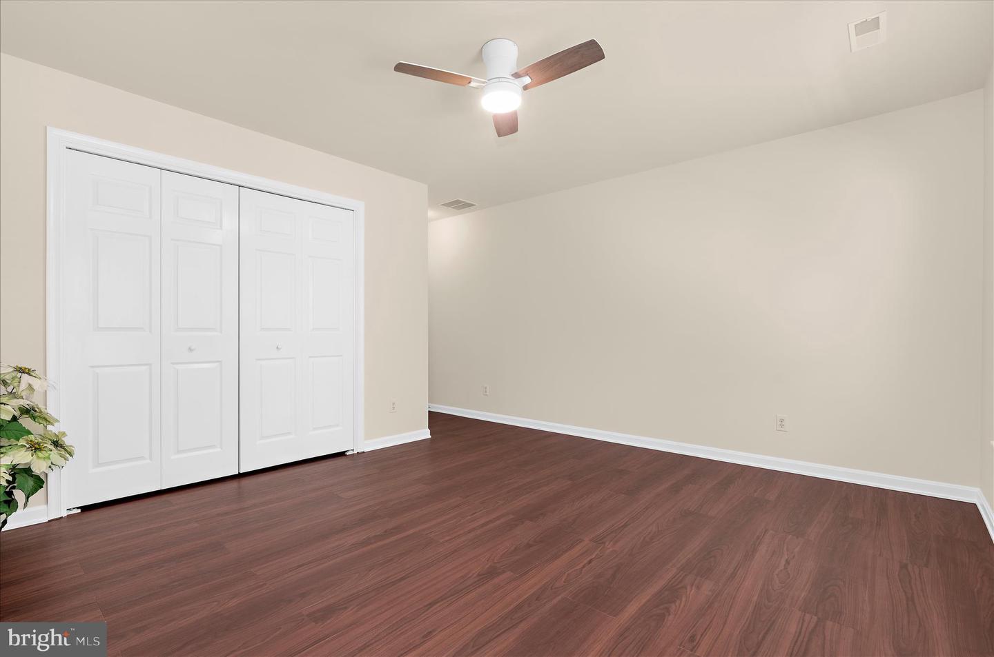 978 Stonington Dr Property Photo 49