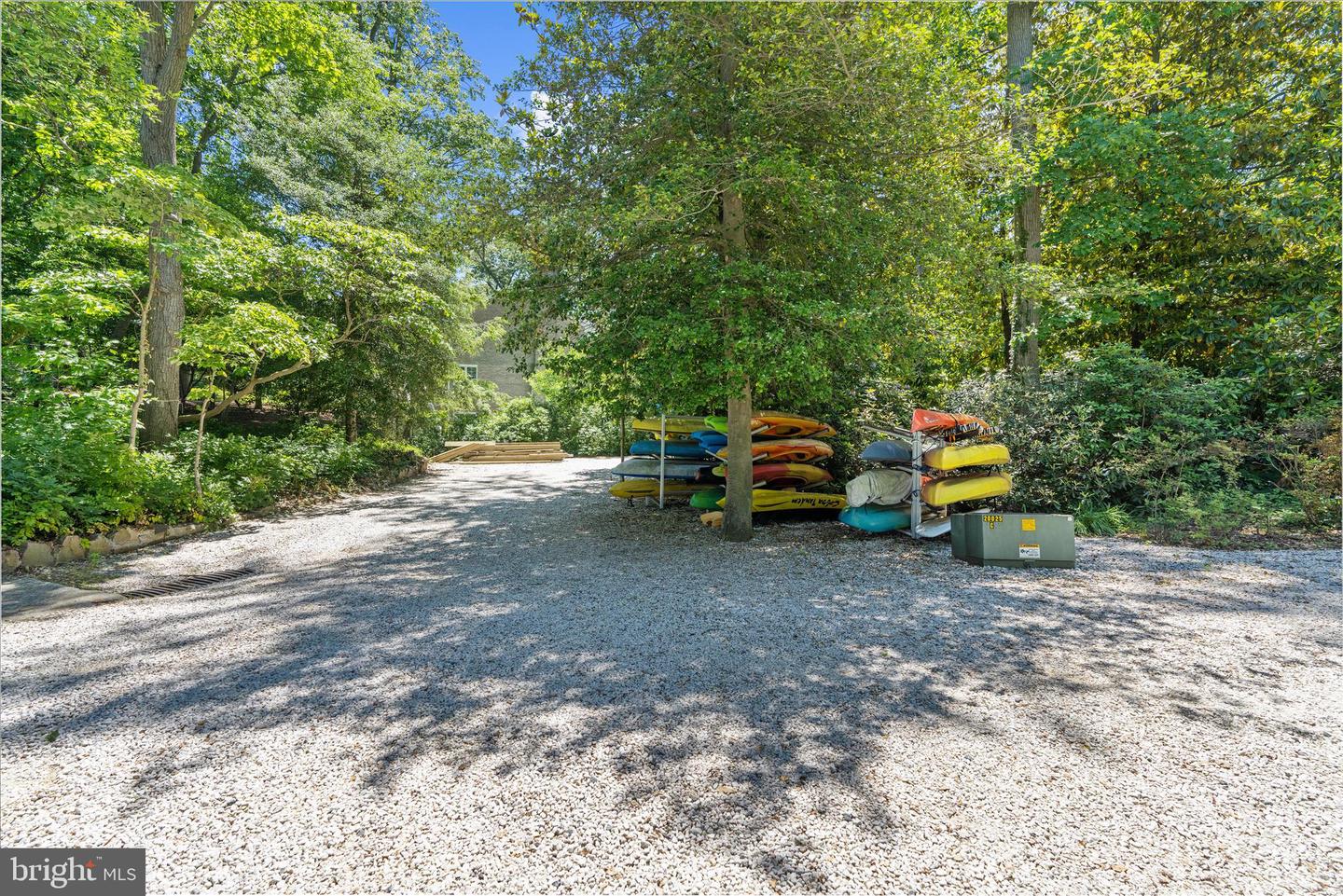 978 Stonington Dr Property Photo 86