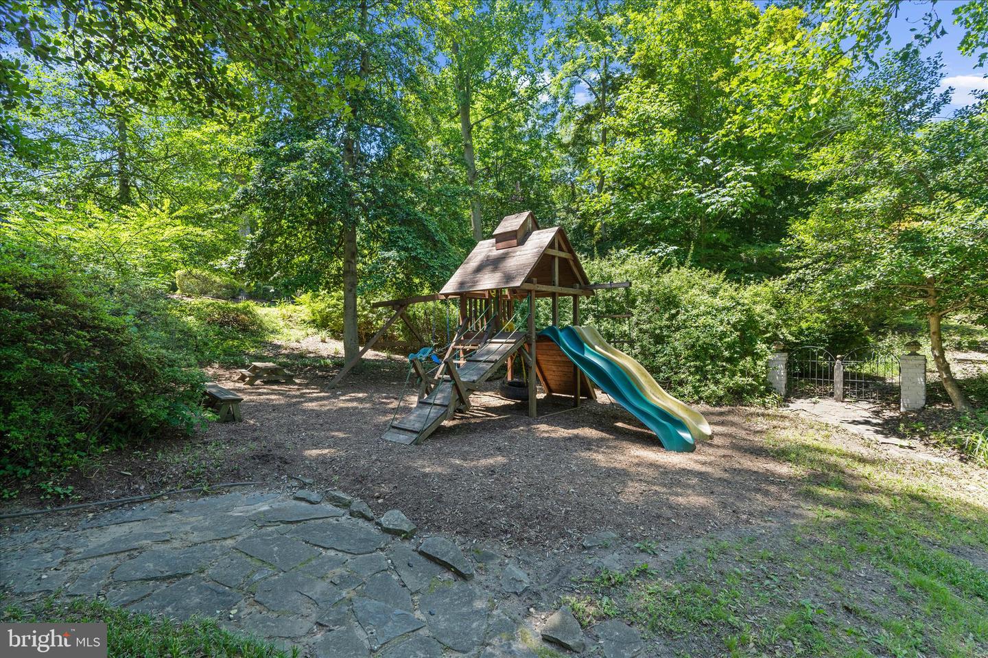978 Stonington Dr Property Photo 89