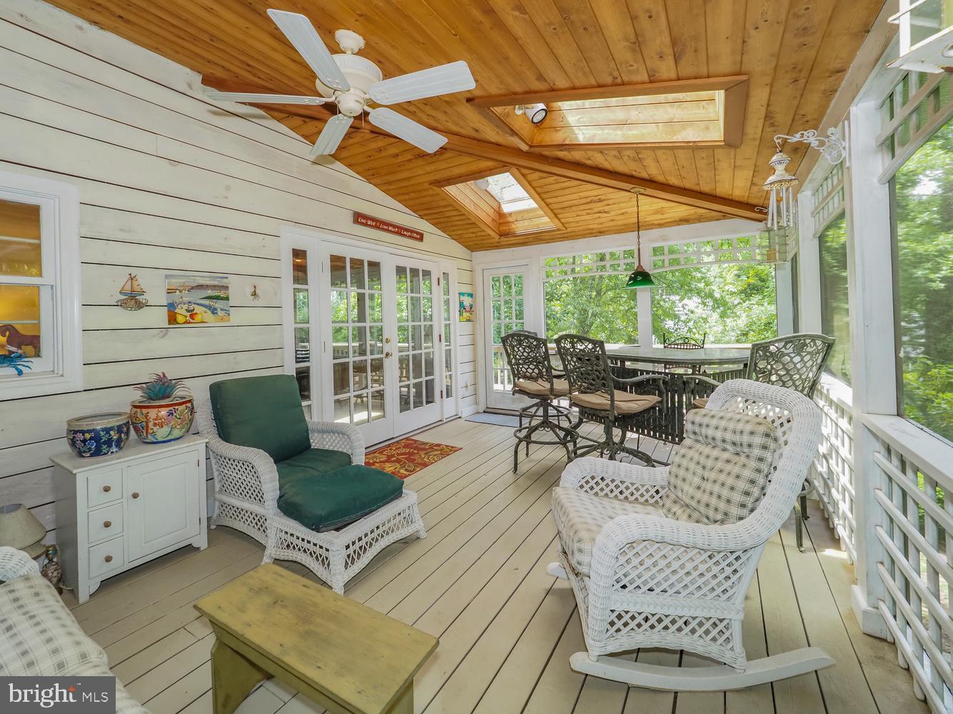 2644 QUEEN ANNE CIR Property Photo 1