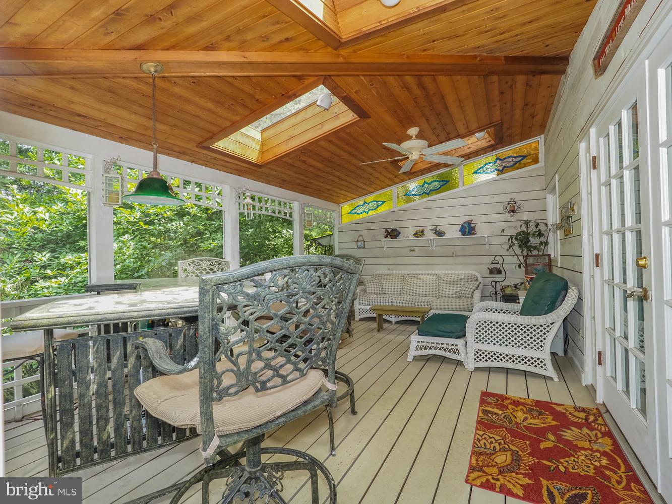2644 Queen Anne Cir Property Photo 5