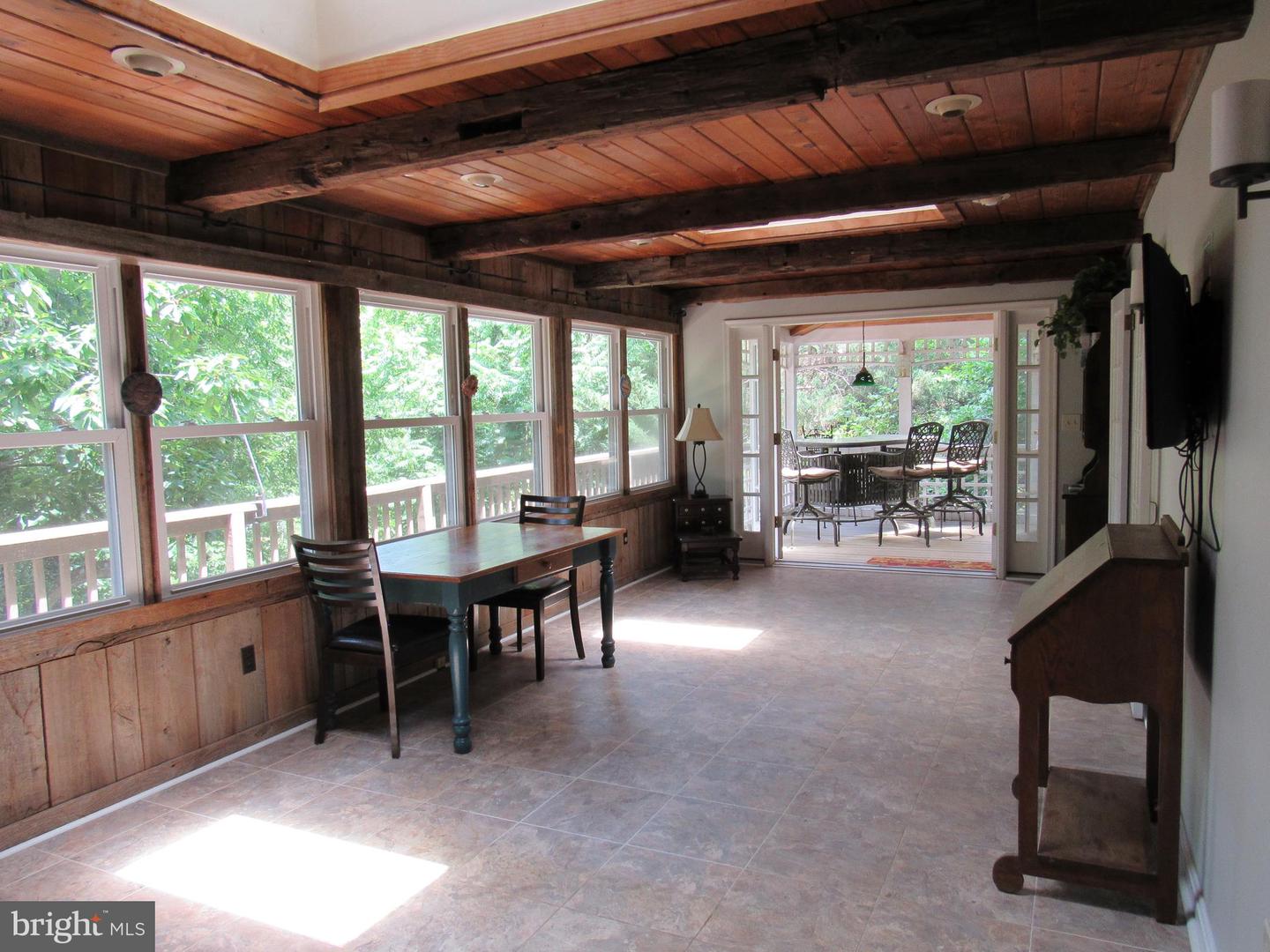 2644 Queen Anne Cir Property Photo 7