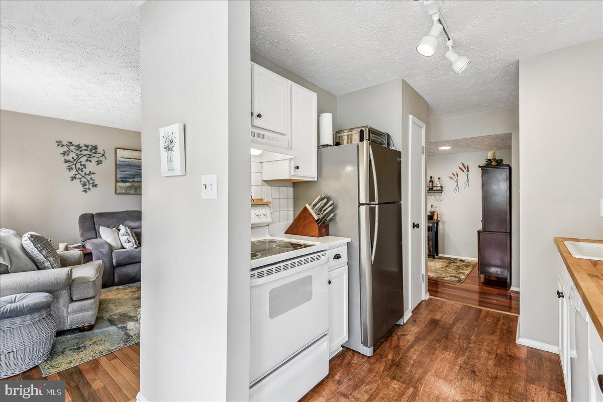 3391 Littleton Way #3f Property Photo 15
