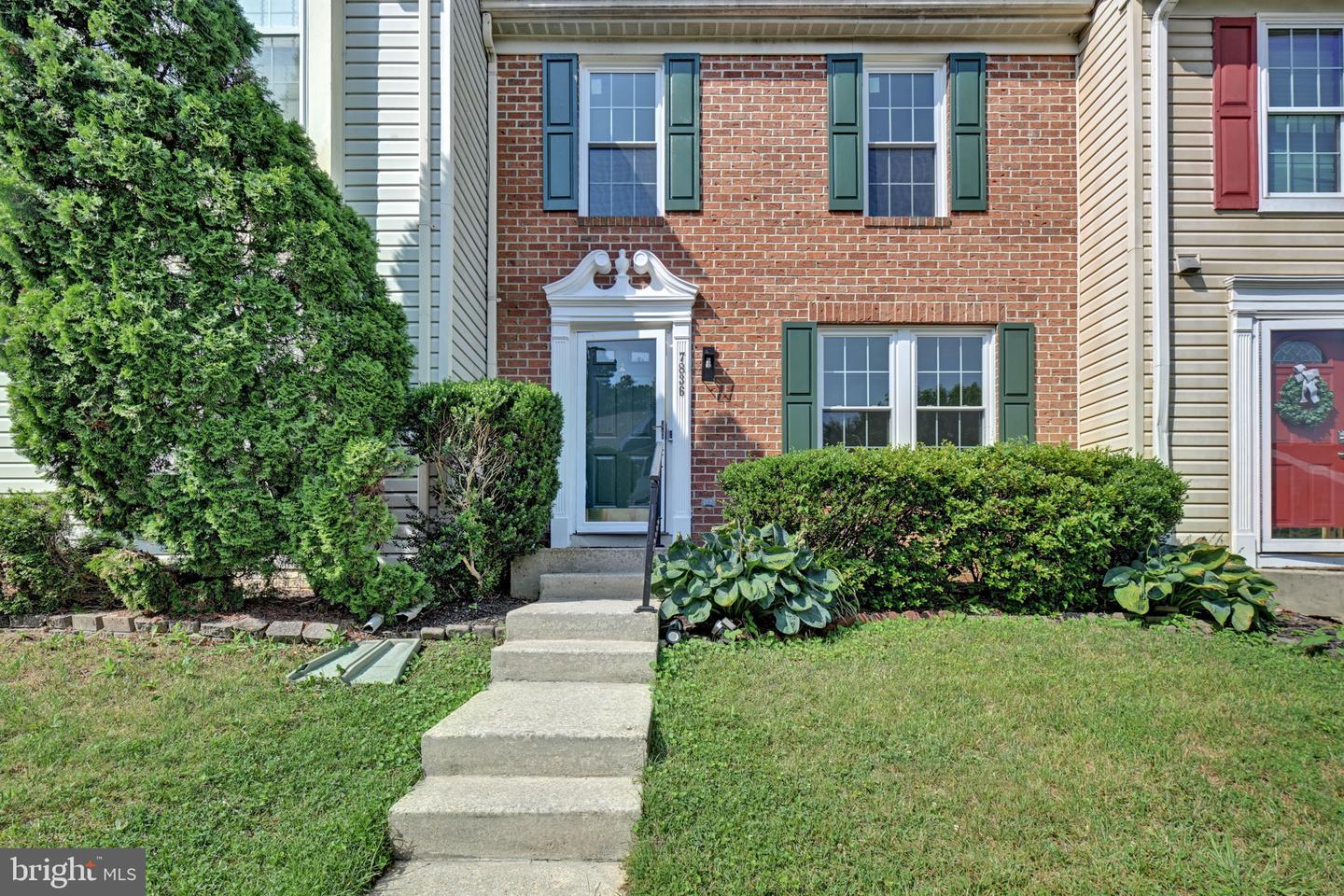 7836 FOXFARM LN Property Photo 1