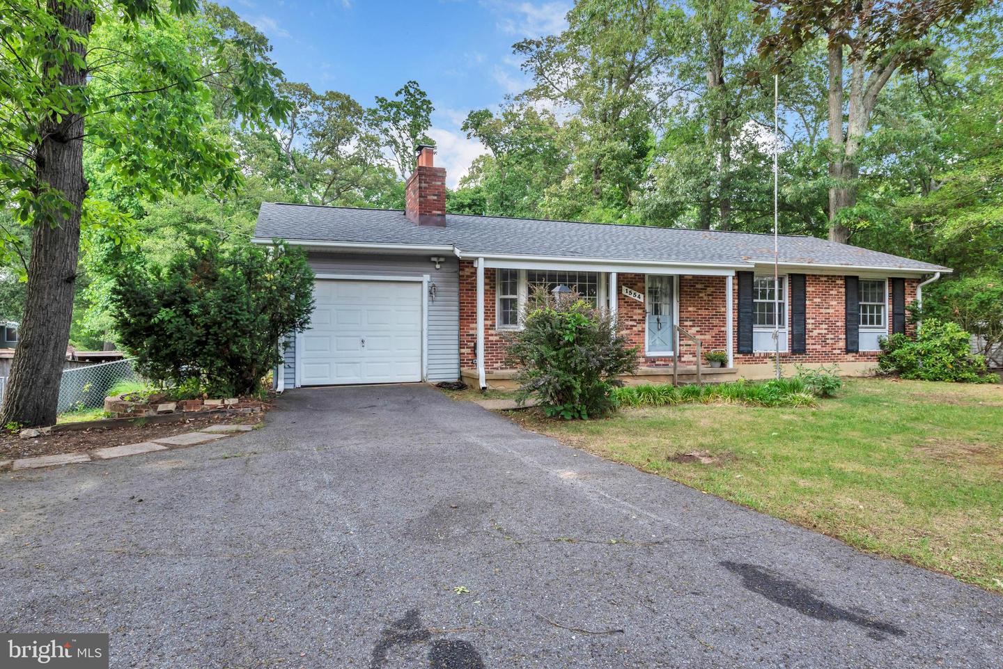 1554 Long Point Rd Property Photo 1
