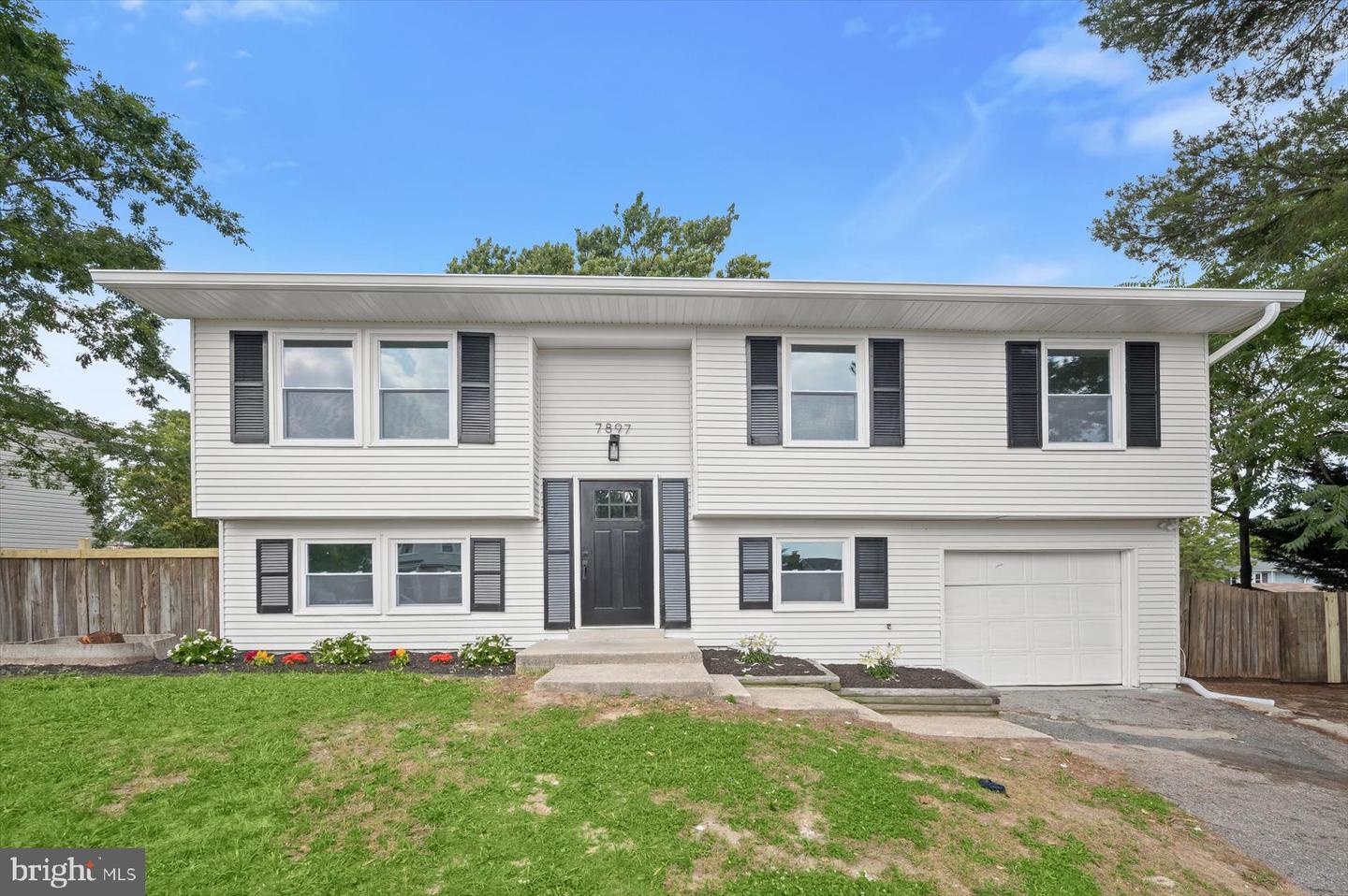 7897 Bastille Pl Property Photo 1