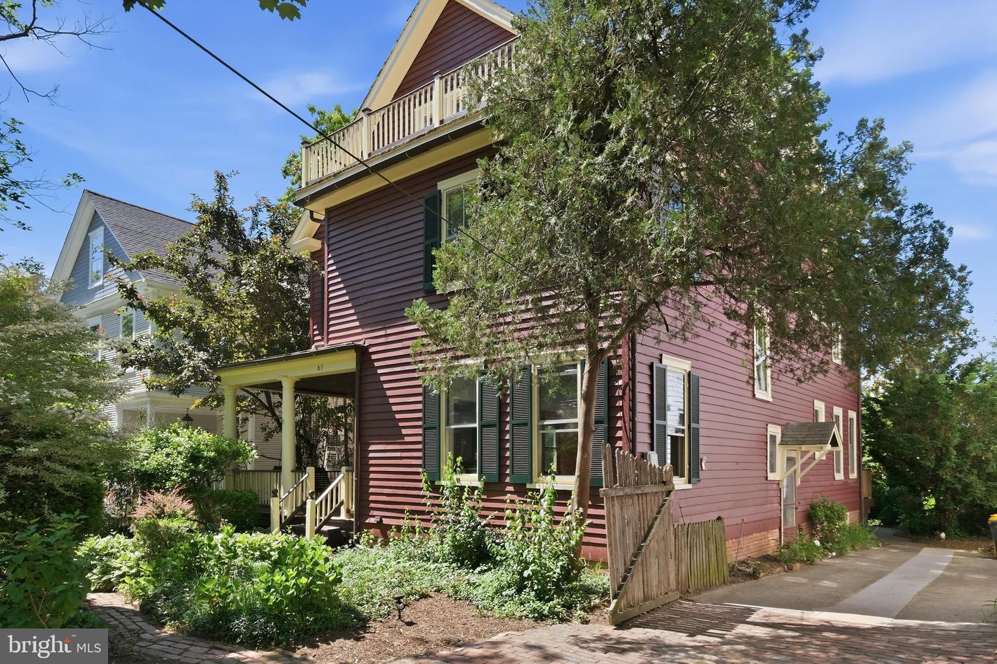 87 Shipwright St Property Photo 2