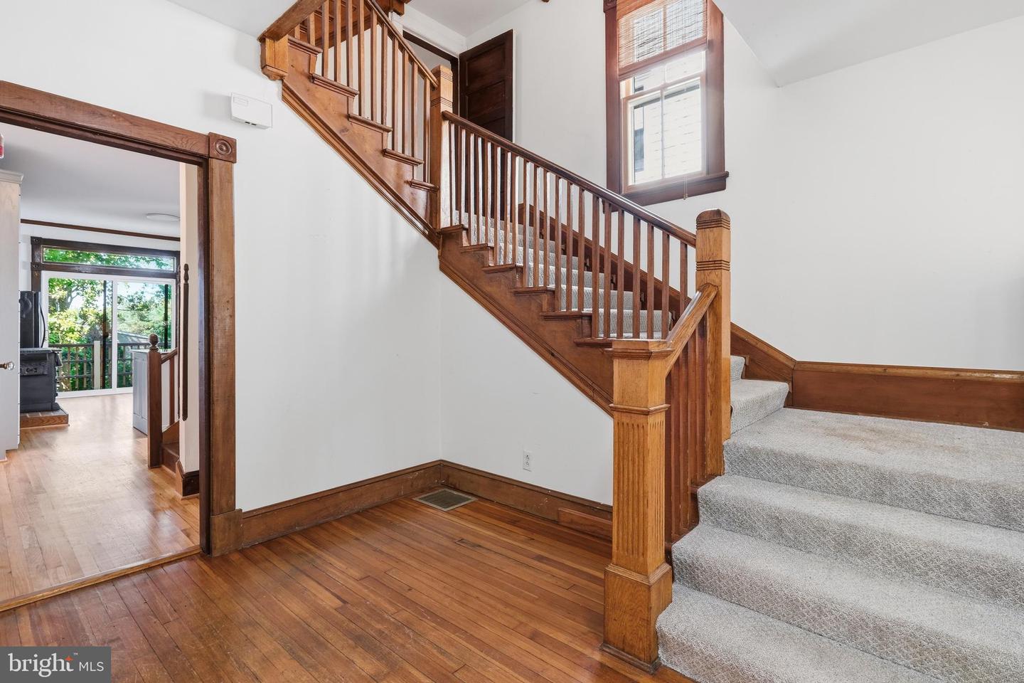 87 Shipwright St Property Photo 6