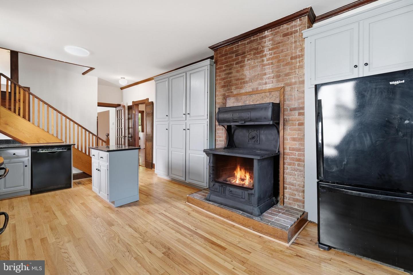 87 Shipwright St Property Photo 8