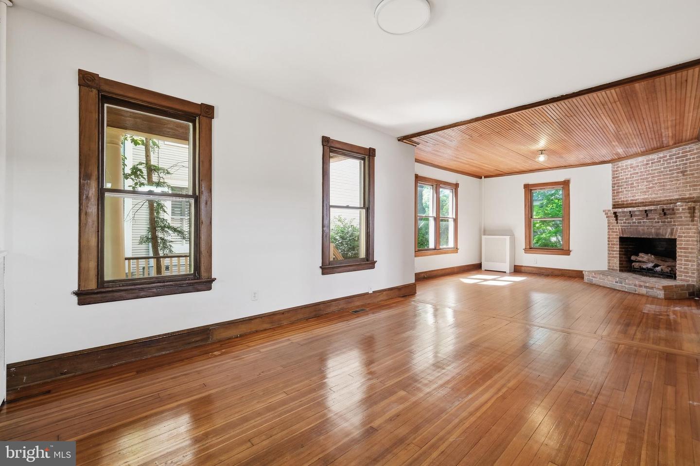 87 Shipwright St Property Photo 10