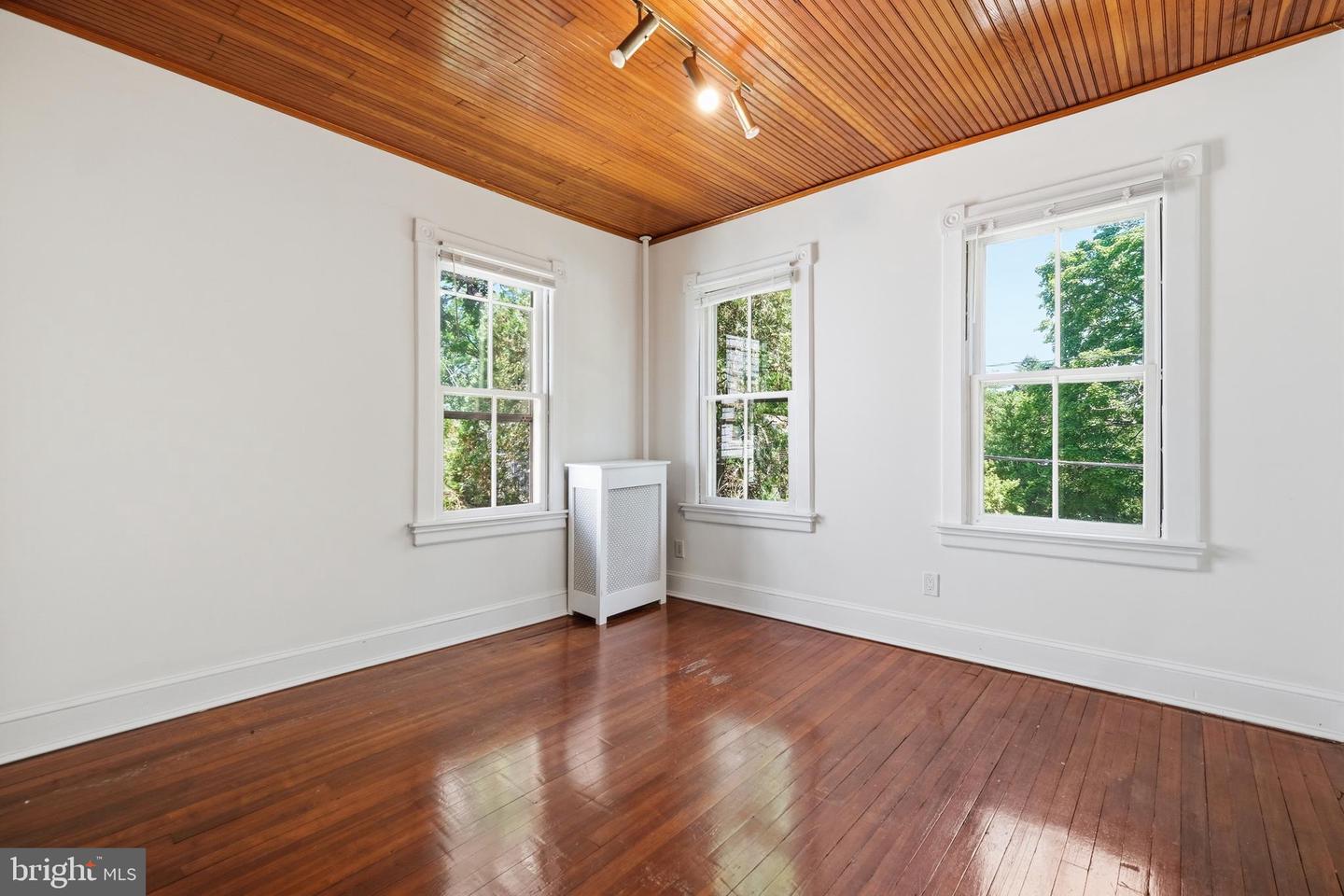 87 Shipwright St Property Photo 14