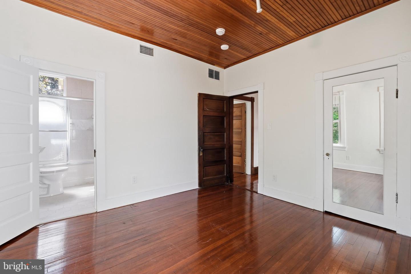 87 Shipwright St Property Photo 16