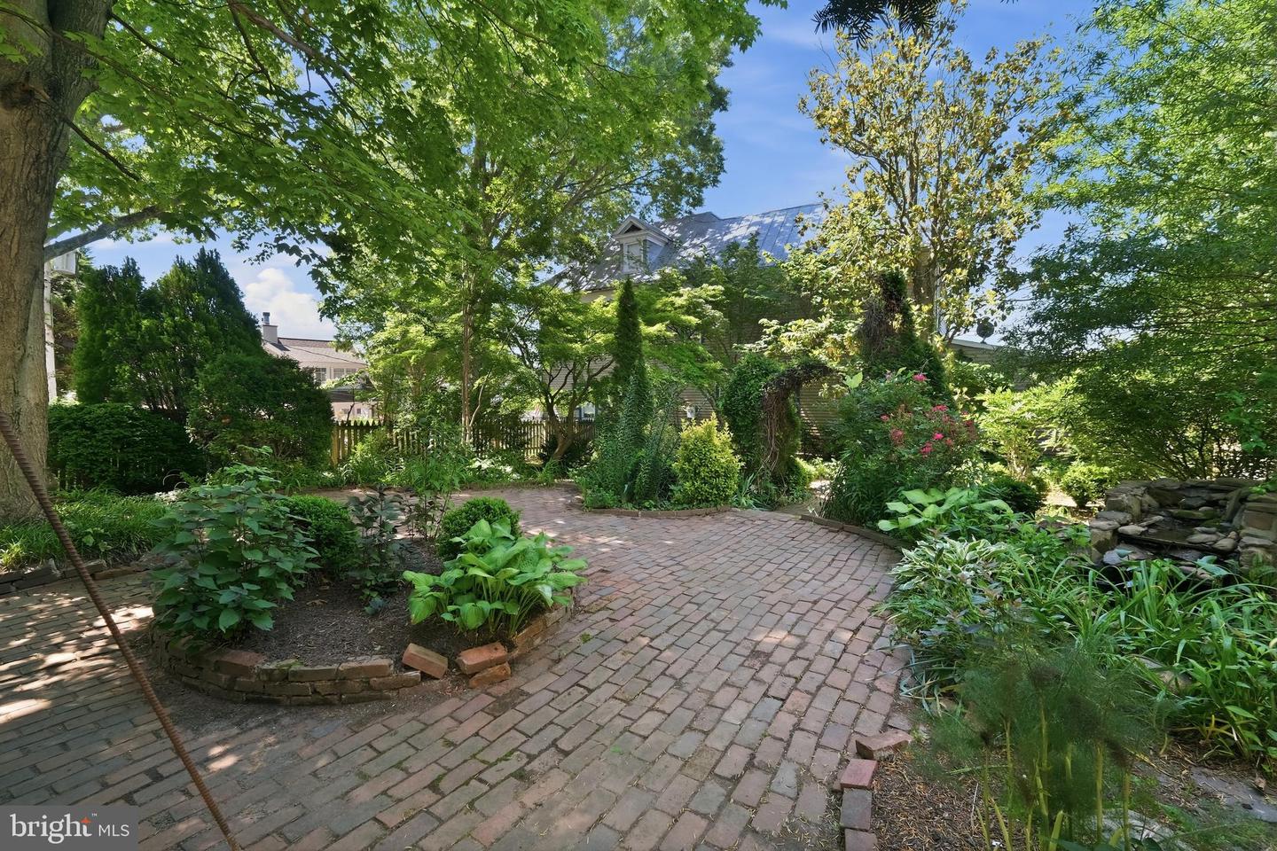87 Shipwright St Property Photo 33