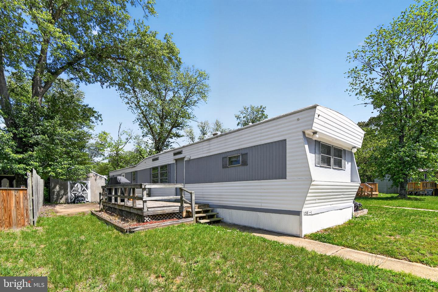 1501 Flanders Lane #i Property Photo 1