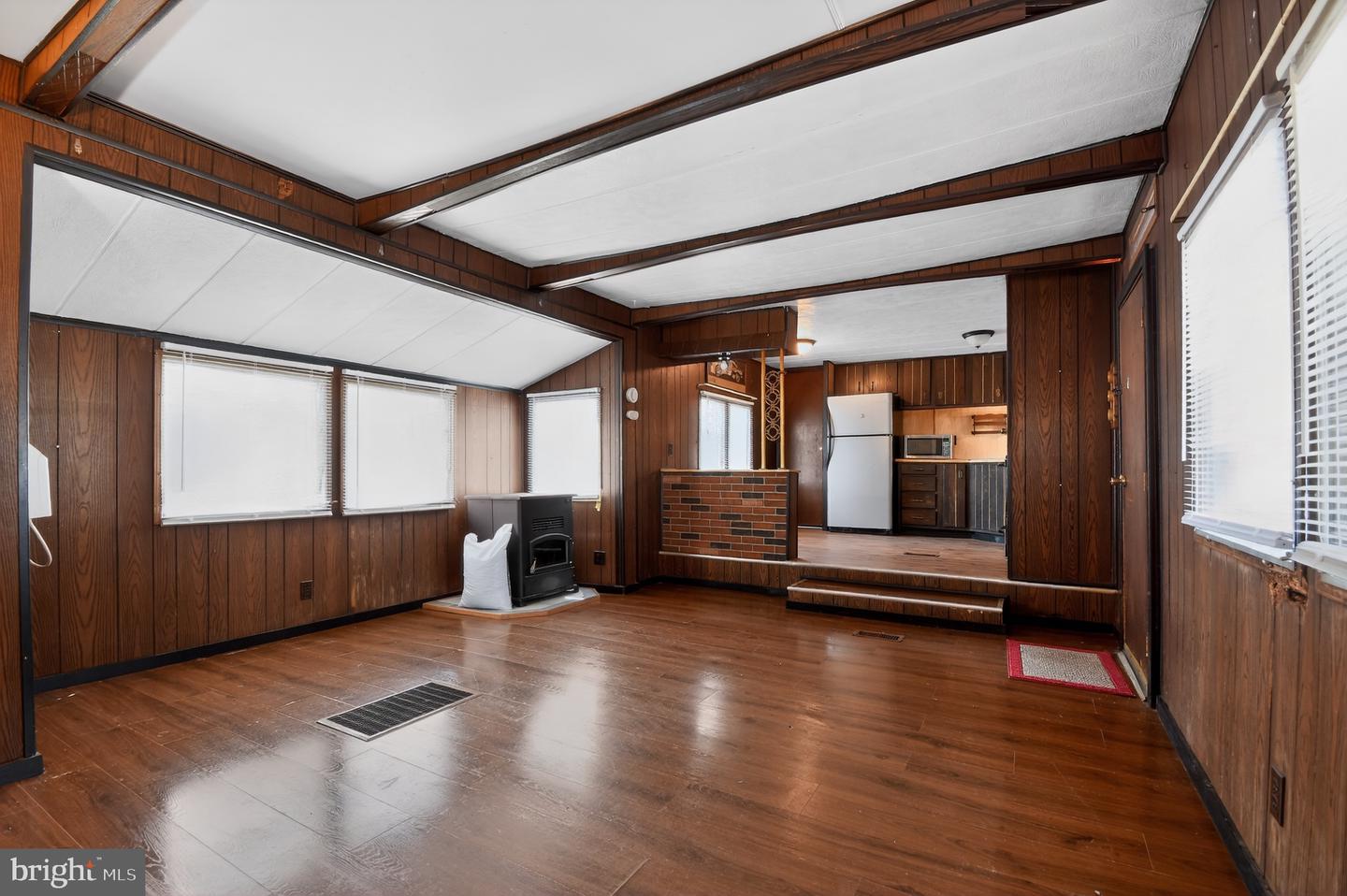 1501 Flanders Lane #i Property Photo 2