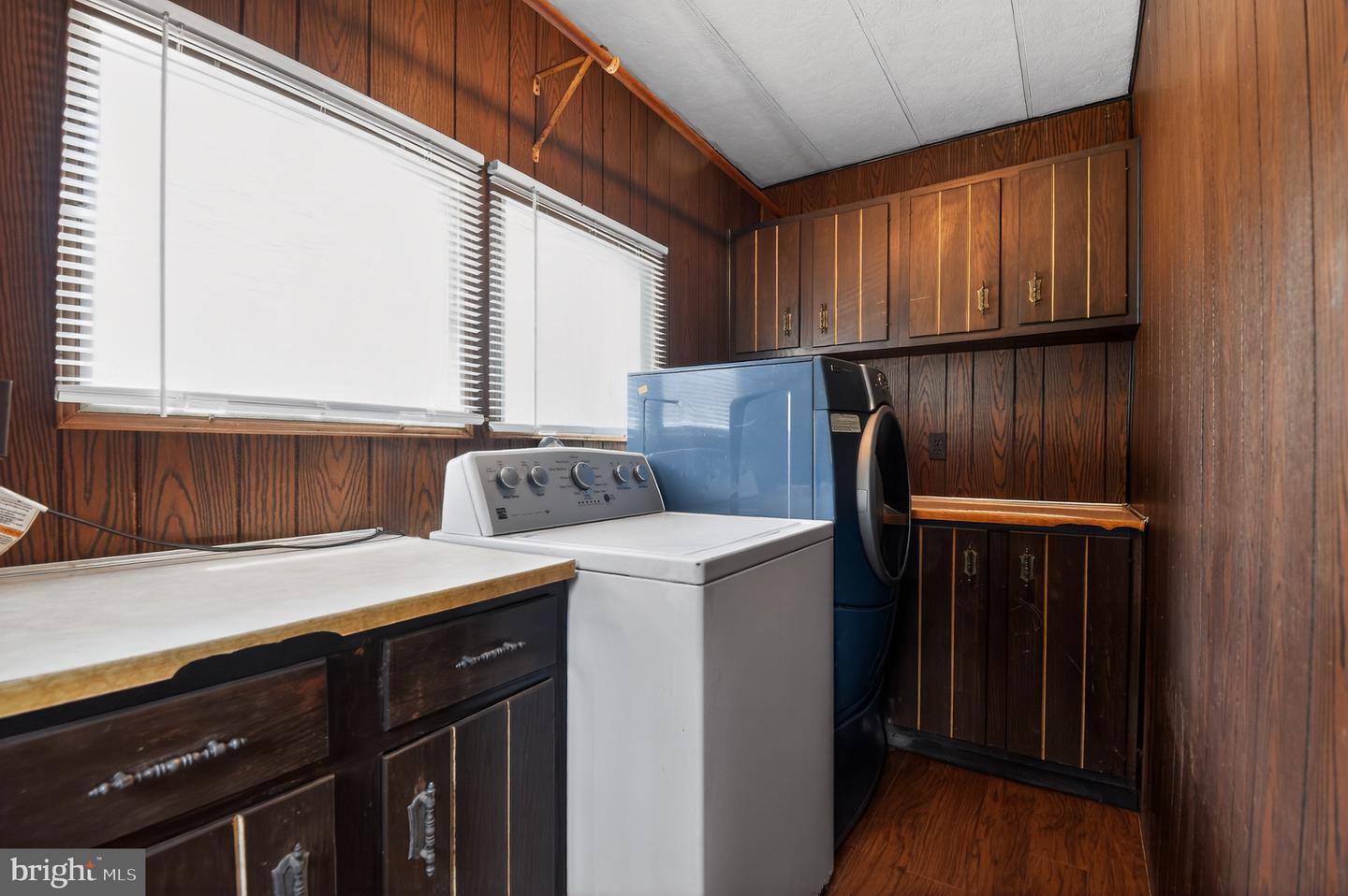 1501 Flanders Lane #i Property Photo 9