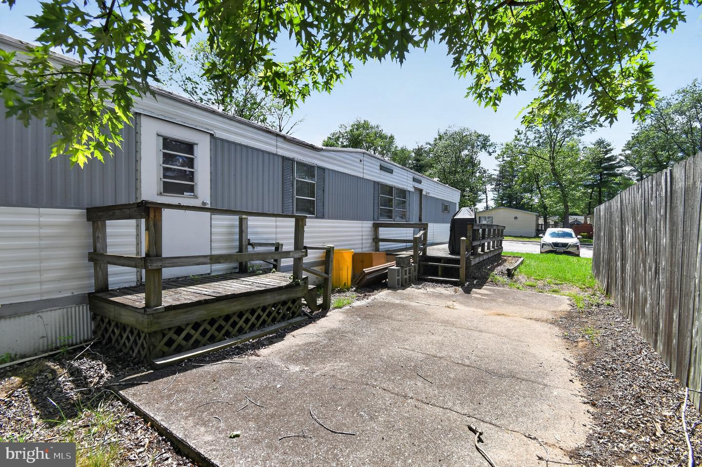 1501 Flanders Lane #i Property Photo 16