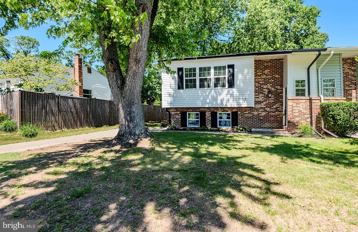 7730 Middlegate Ct Property Photo 4