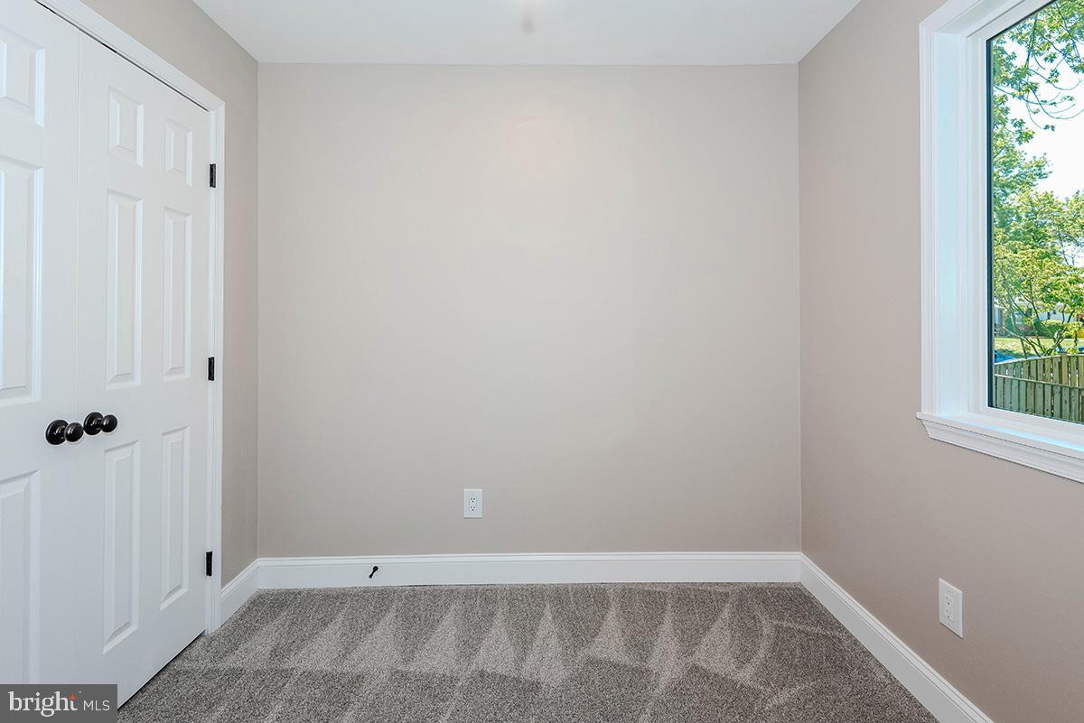 7730 Middlegate Ct Property Photo 29