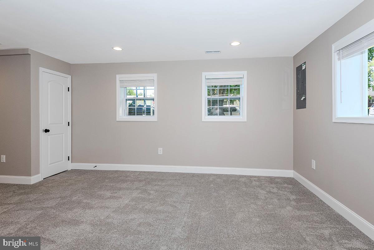7730 Middlegate Ct Property Photo 34