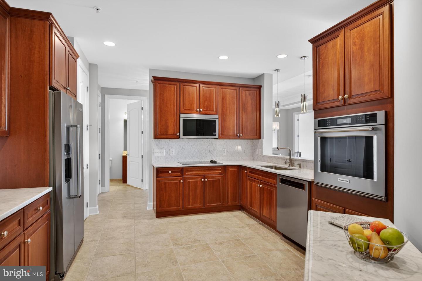 1915 Towne Centre Blvd #1014 Property Photo 15