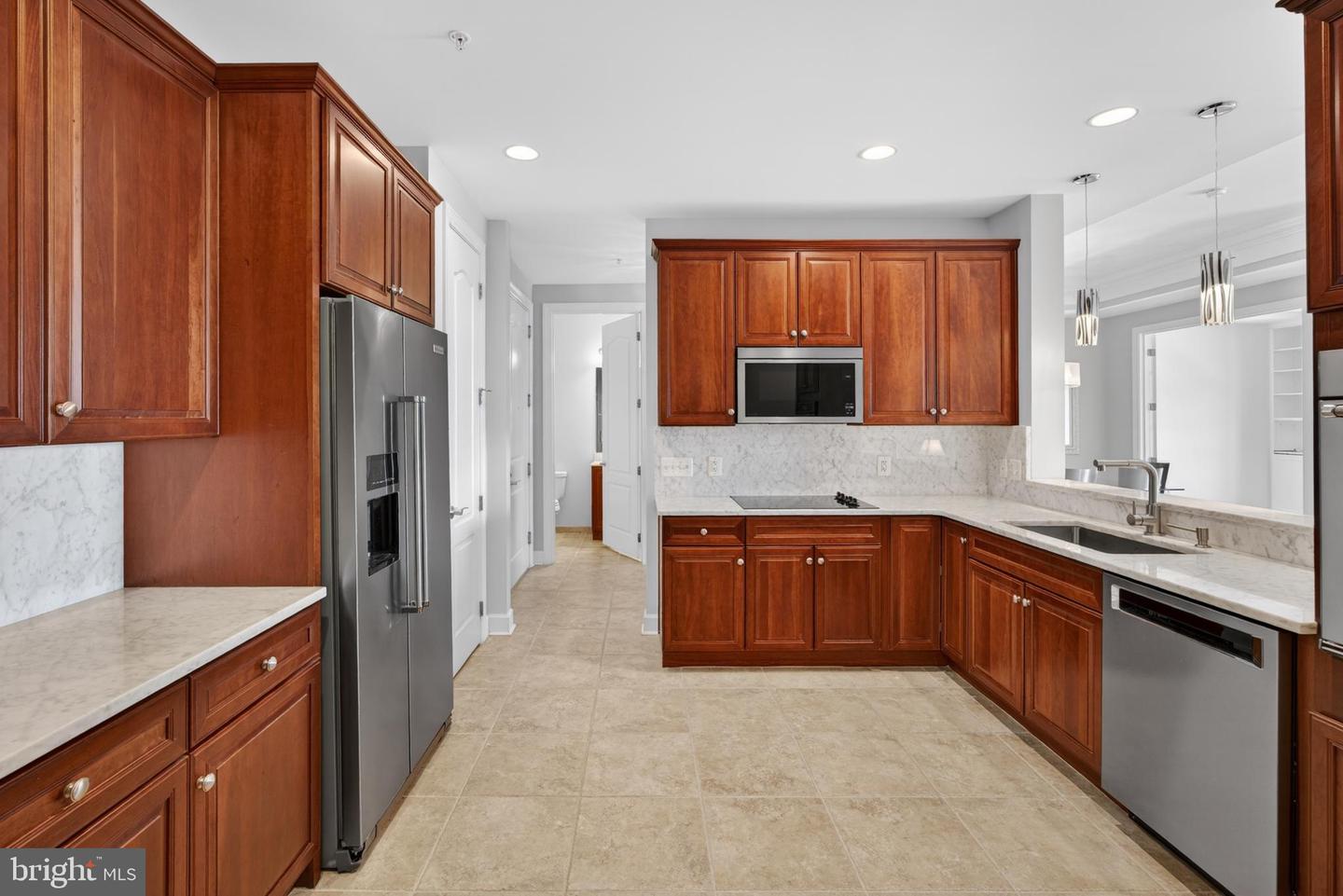1915 Towne Centre Blvd #1014 Property Photo 22